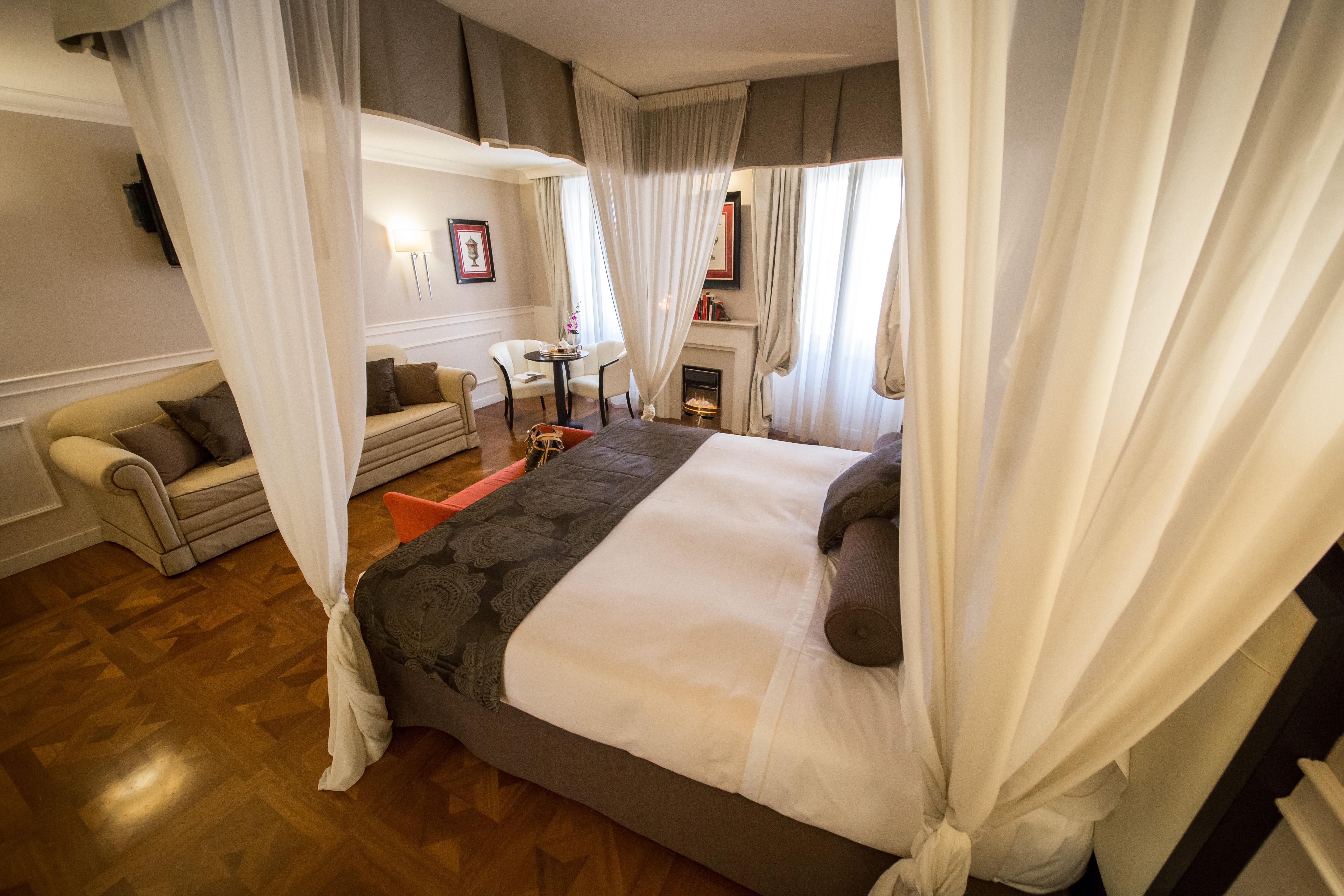 Victoria Hotel Letterario Trieste Esterno foto