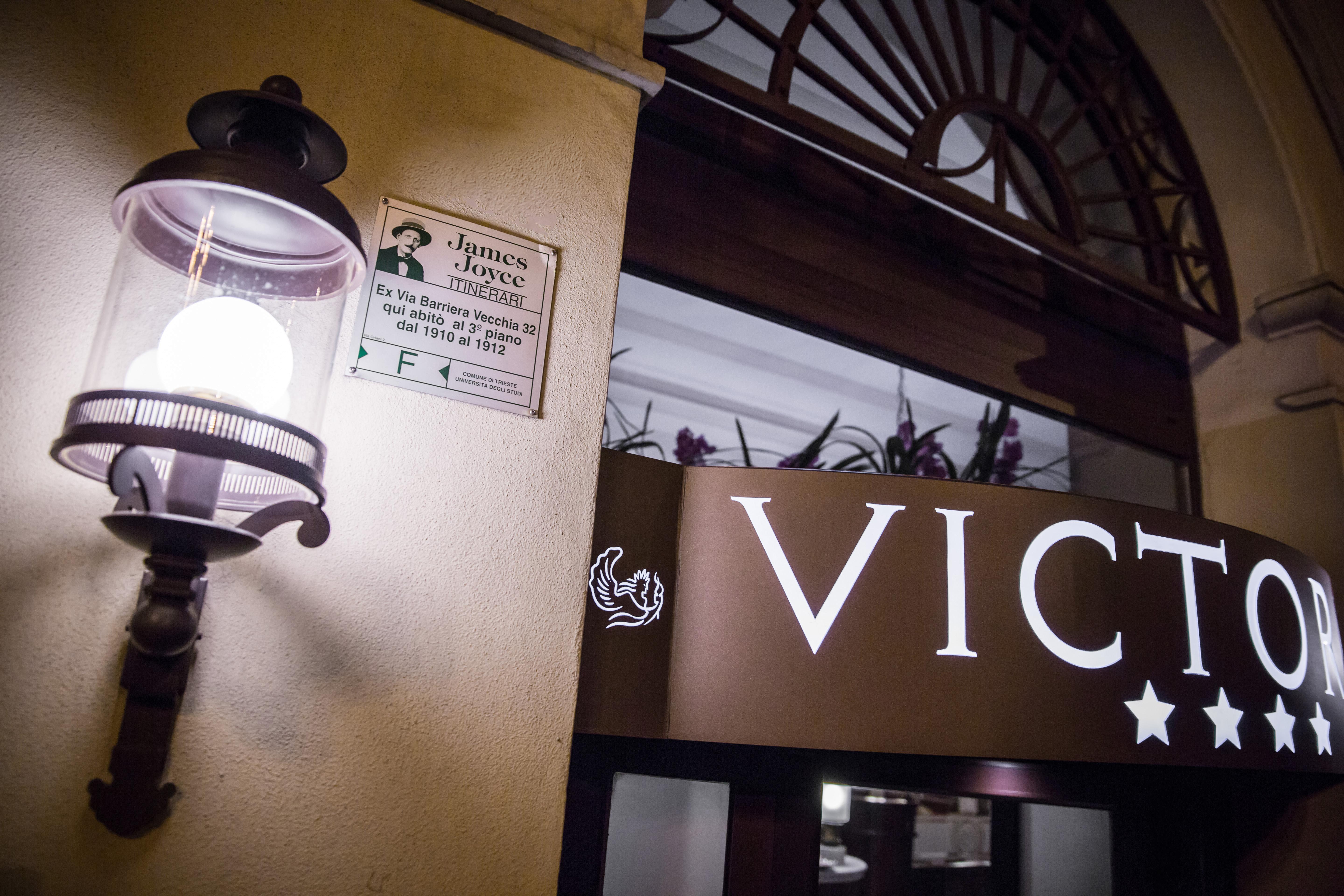 Victoria Hotel Letterario Trieste Esterno foto