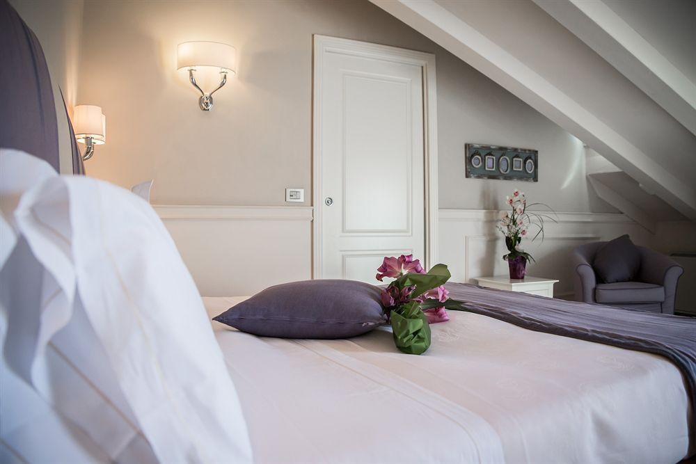 Victoria Hotel Letterario Trieste Esterno foto