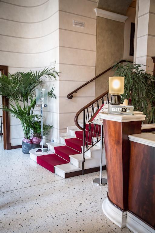 Victoria Hotel Letterario Trieste Esterno foto