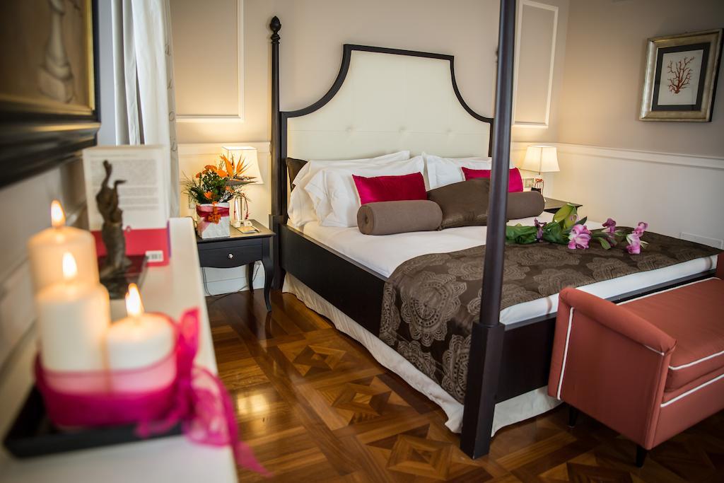 Victoria Hotel Letterario Trieste Esterno foto