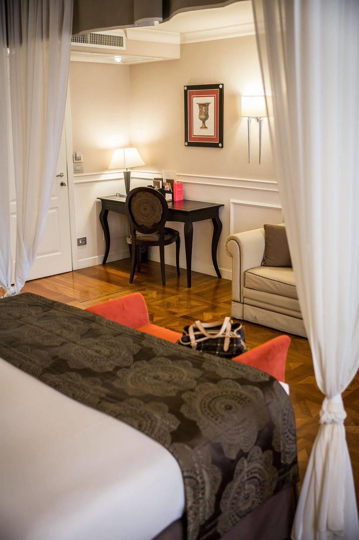 Victoria Hotel Letterario Trieste Esterno foto